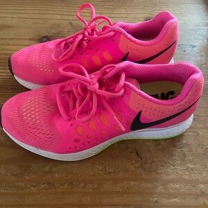 Nike Pink and Black Athletic Shoes with Breathable Mesh